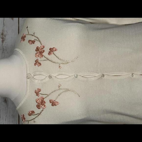 Vintage Rena Rowan cream floral embroidered button-down cardigan sweater Size XL - Picture 2 of 6